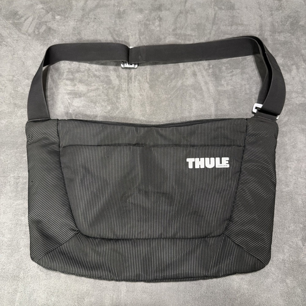 Thule Sling Dotted Black Messenger Bag Transit Work Laptop Crossbody